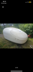 Floating tank