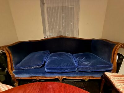 Antikk sofa 200 år gammel