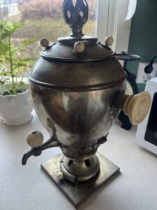 antikk vedfyrt samovar