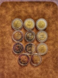 2-euro minnemynter (UNC)