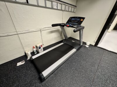 Sportsmaster Club T300 tredemølle – lite brukt – Hamar (må hentes)