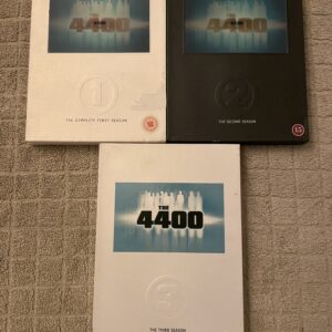 4400 - sesong 1 til å med 3 (3 sesonger) OBS les beskrivelsen om tekst