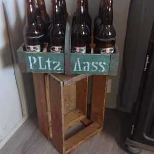 Aass ølkasse og flasker