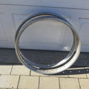 2 stk. stålfelger til ukjent mc, før 1940? selges