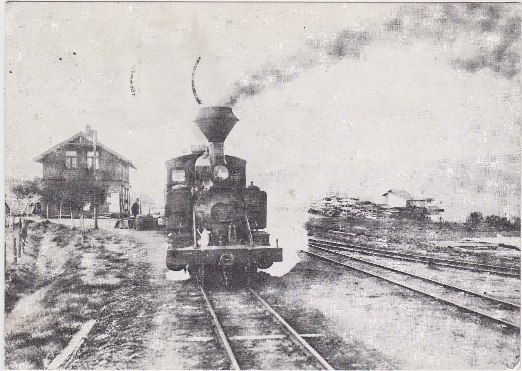 Urskog Hølandsbanen lok 3 Høland på Skullerud stasjon 1907. Meget pent