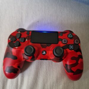Playstation 4 kontroller rød camo