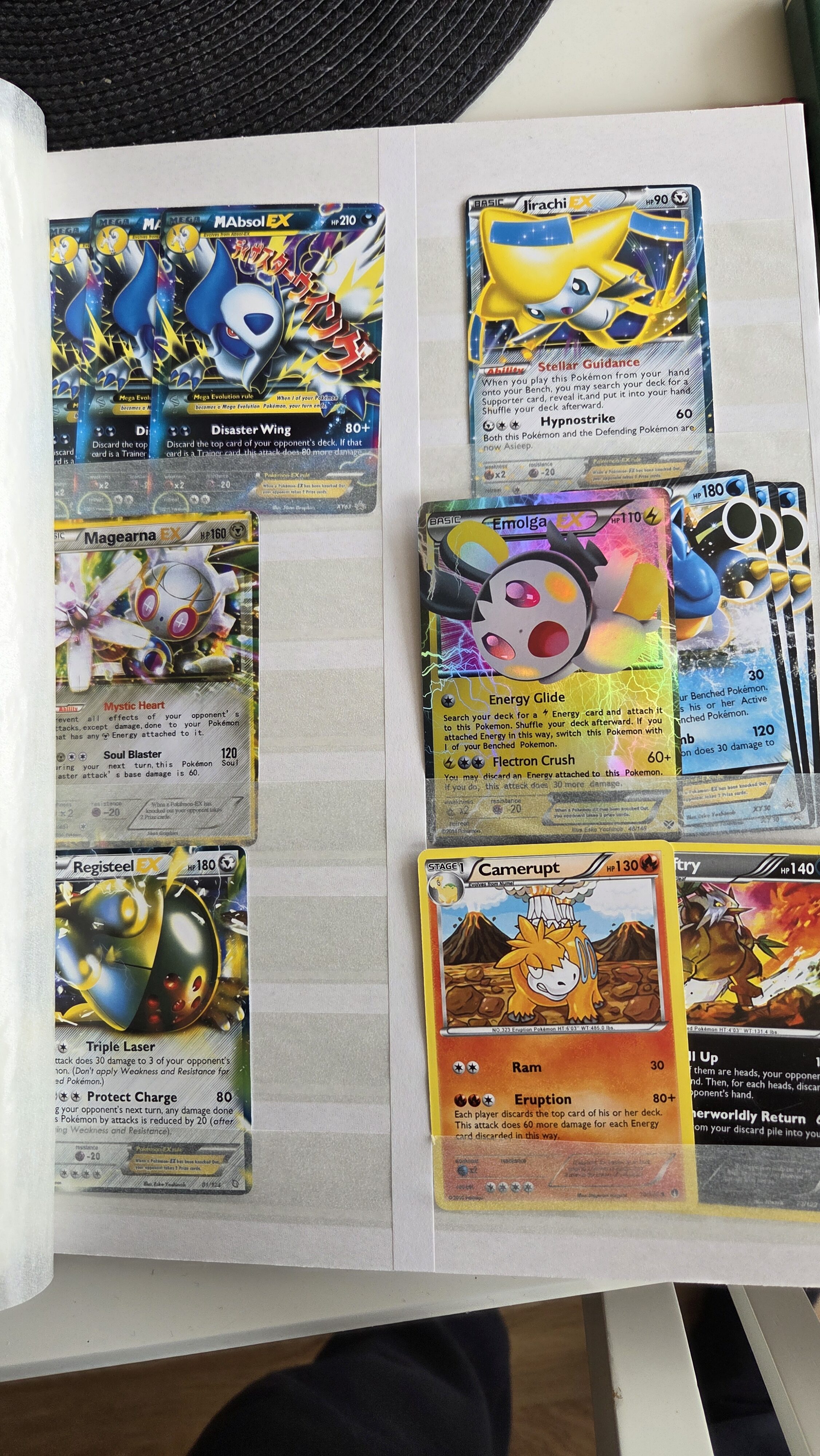 Pokemon samling i veldig god kvalitet funnet i arkiv