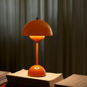 Flowerpot VP9 bærbar bordlampe