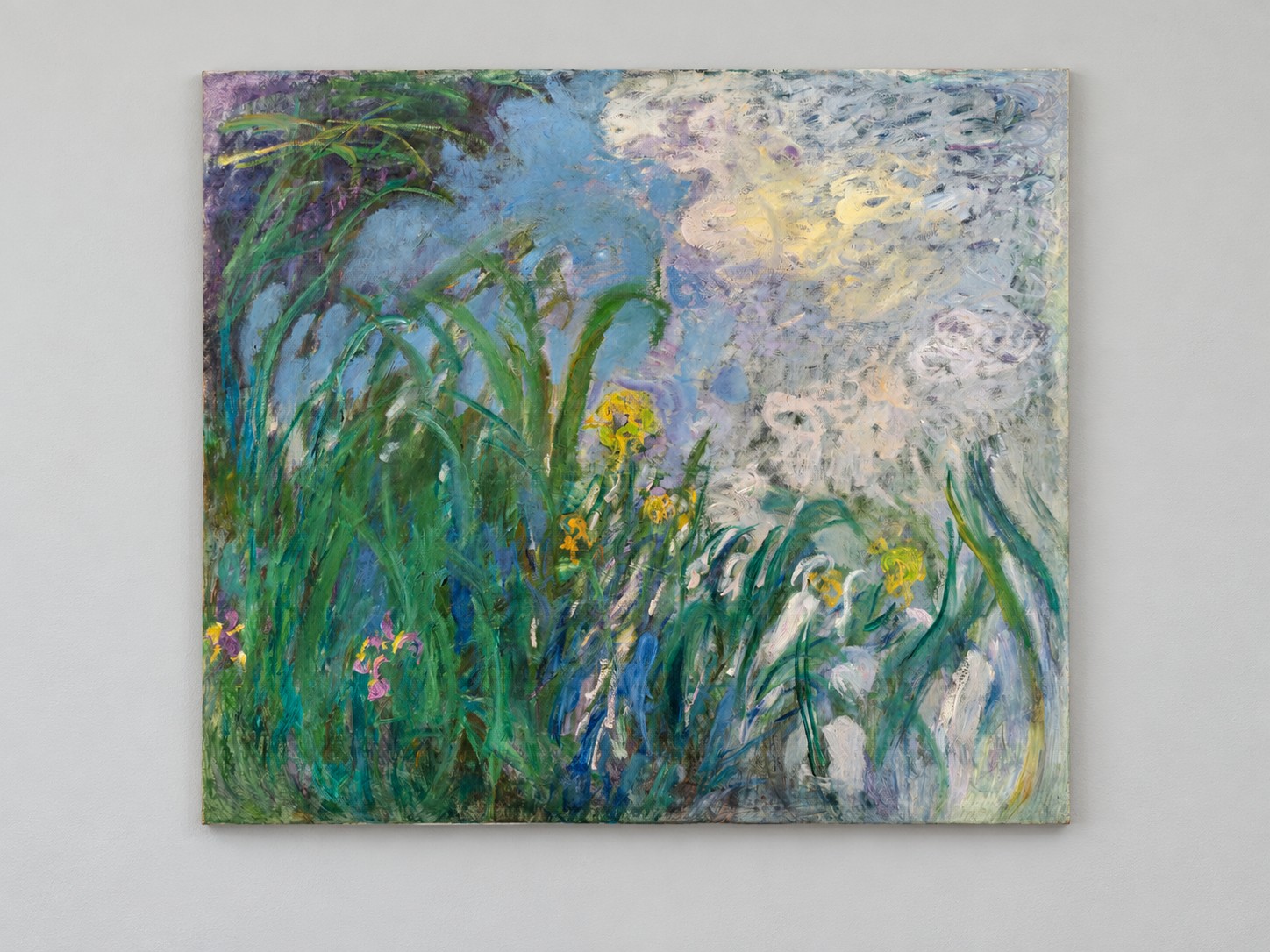 Iris av Claude Monet, solgt for rundt 447,8 millioner kroner hos Sotheby’s i Paris.